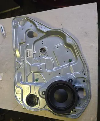 Volvo S80 Rear window lifting mechanism without motor 983042102