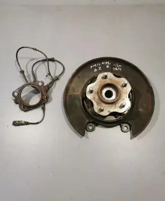 Nissan Qashqai+2 Rear wheel hub