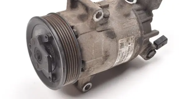 Seat Leon (5F) Air conditioning (A/C) compressor (pump) 5Q0820803B