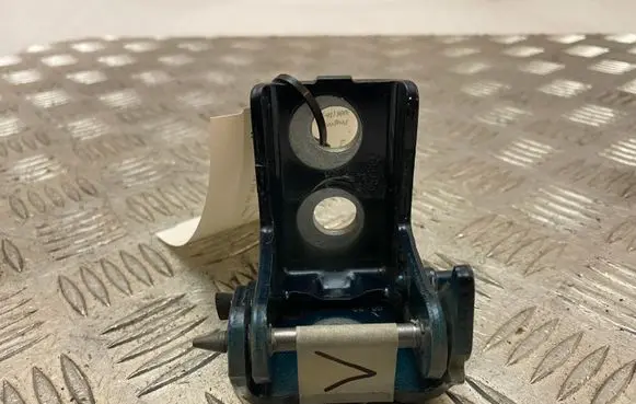 Rear door upper hinge