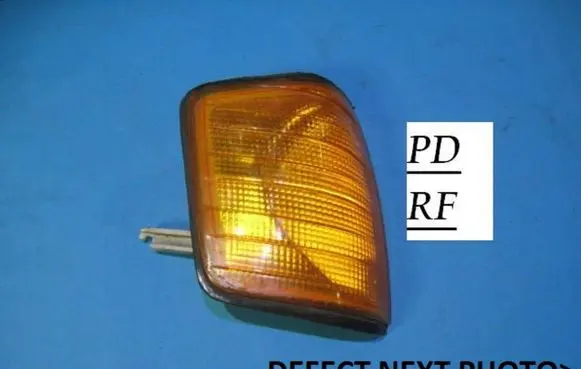 Mercedes-Benz 190 W201 Front indicator light 42665R6