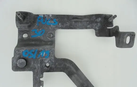 Nissan Pulsar Other engine bay part