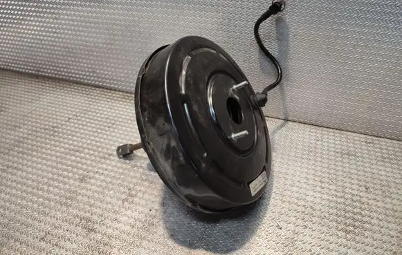 Renault Trafic II (X83) Brake booster 8200837097