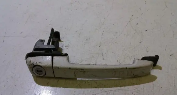 Mercedes-Benz 190 W201 Front door exterior handle