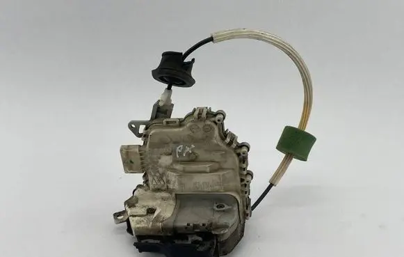 Audi A6 S6 C6 4F Front door lock 4F2837015D