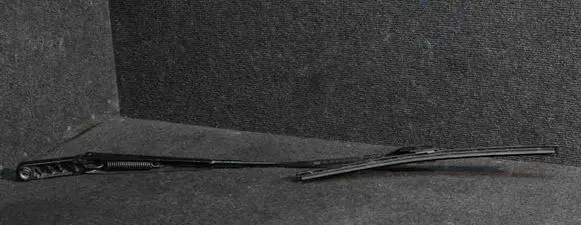 Audi A1 Windshield/front glass wiper blade 8X1955408
