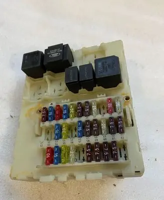 Ford Focus Fuse box set 98AG14A073CG 518239801