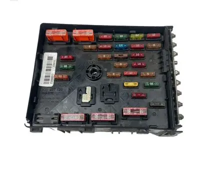 Volkswagen PASSAT B6 Fuse module 3C0937125 63592777