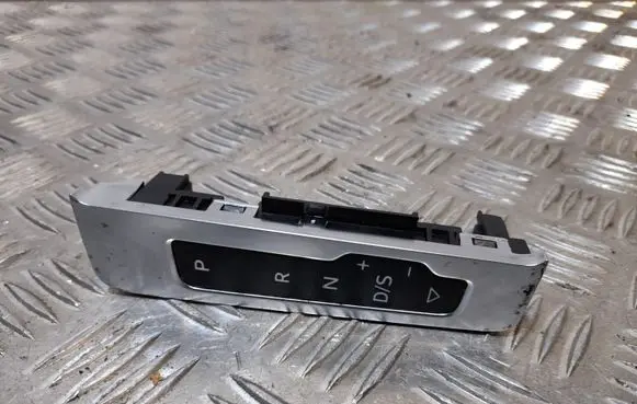 Audi A3 S3 8V Gear shift selector indicator 8V1713463A 8V1713463