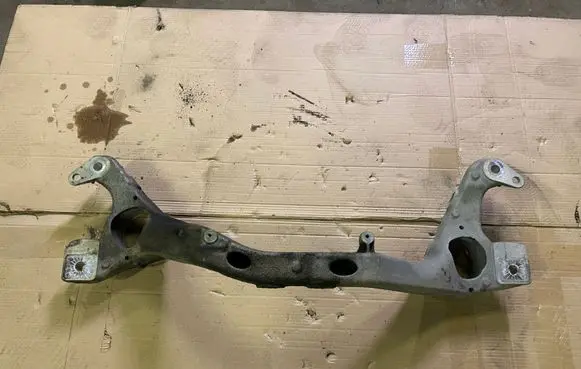 Porsche Cayenne (92A) Engine mounting bracket 7P0199207