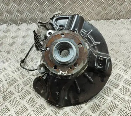 Front wheel hub