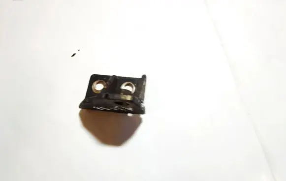Mazda 323 Engine mounting bracket