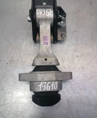 KIA Ceed Gearbox mount 21950J3000