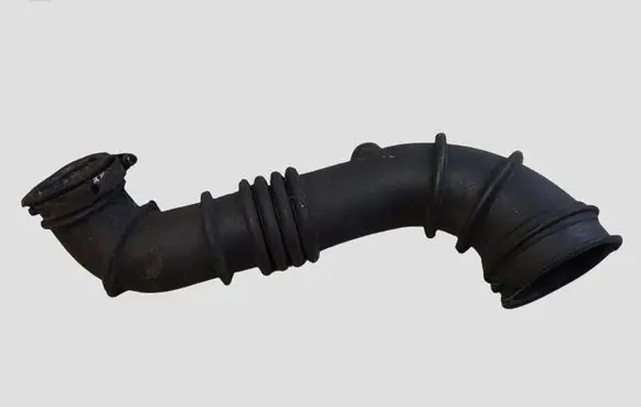 Jeep Cherokee KJ Air intake hose/pipe 53013104AA