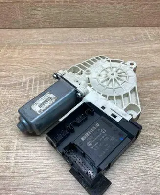 Volkswagen PASSAT B6 Front door window regulator motor 1K0959792L 1K0959702P