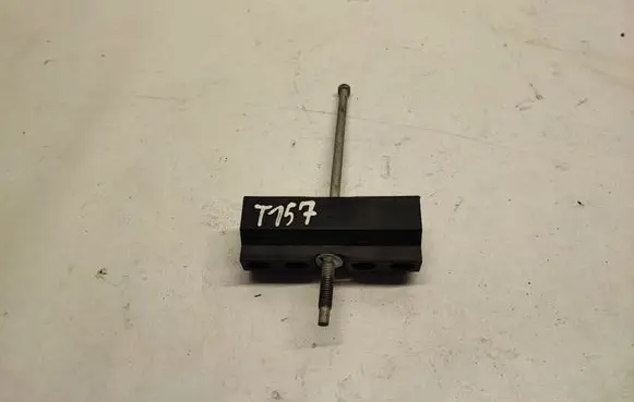 Ford Mustang VI Battery bracket F75B10747AA