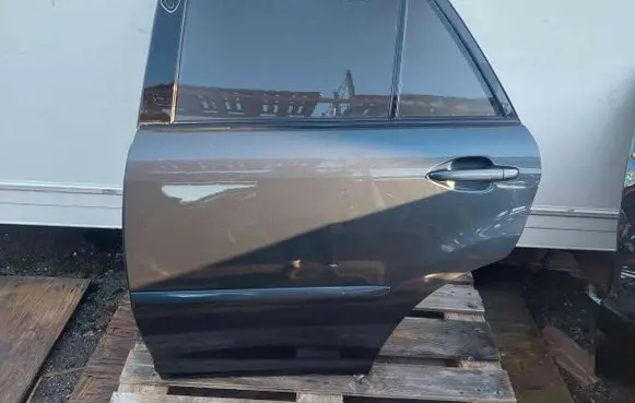 Lexus RX 300 Rear door