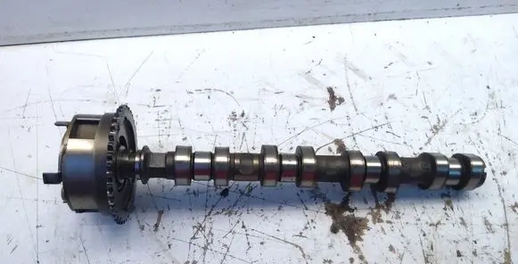 Opel Astra J Camshaft 55562231