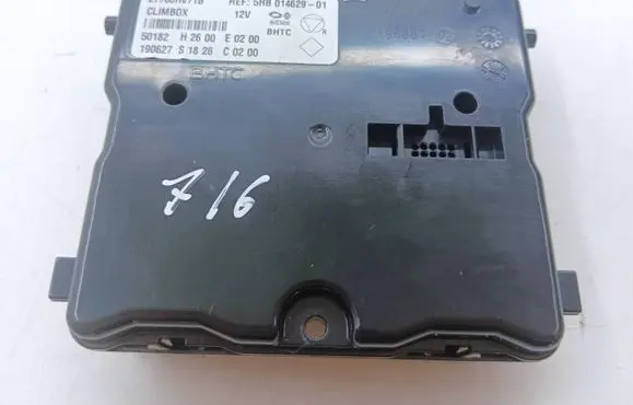 Nissan Qashqai Air conditioning/heating control unit 27760HV71B
