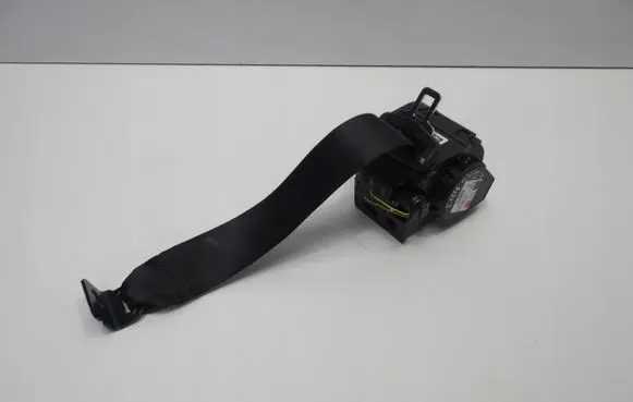 BMW 2 F44 Rear seatbelt 7488773