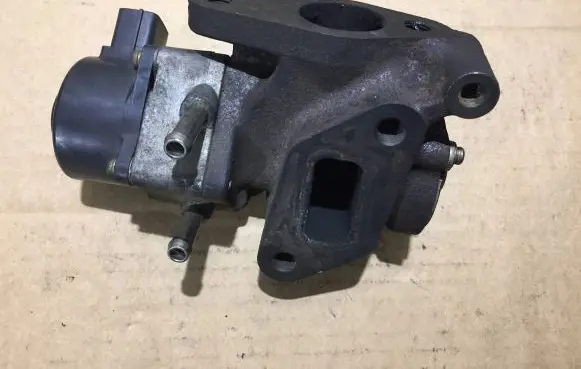 Nissan Primera EGR valve 147105M301