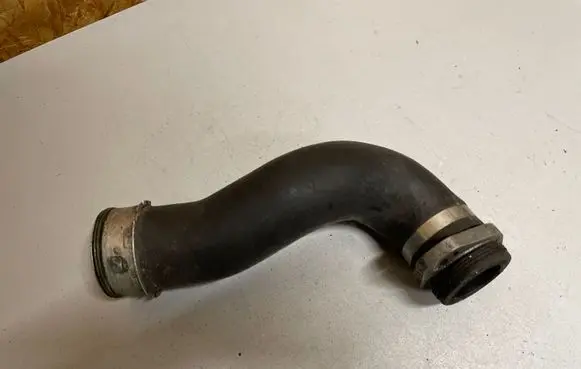 BMW 1 E82 E88 Intercooler hose/pipe 7788342