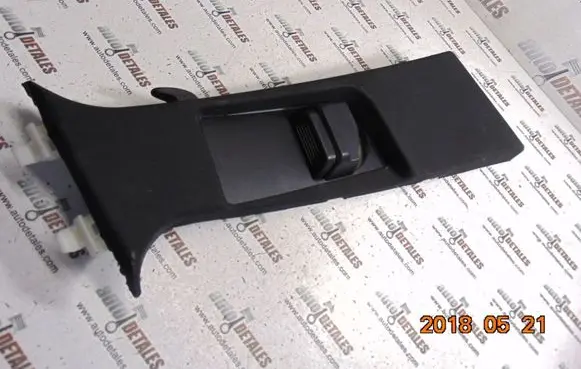 Mercedes-Benz E W212 (B) pillar trim (top) A2126900030