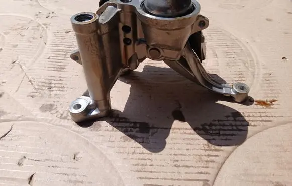 Ford Fiesta Oil pump E3BG6600DC