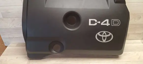 Toyota Corolla Verso AR10 Engine cover (trim) 