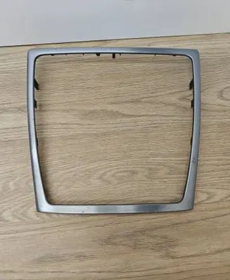 Volvo V70 Radio/GPS head unit trim 30672110