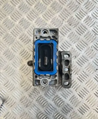 Volkswagen PASSAT B6 Engine mount bracket 1K0199262M 3618372