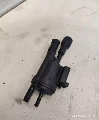 Mercedes-Benz C W204 Brake central valve 0075401497