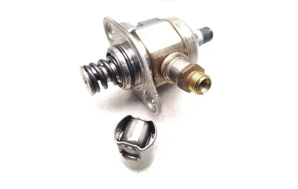 Audi A4 Allroad Fuel injection high pressure pump 06K127028D