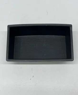 Hyundai Santa Fe Dashboard storage box/compartment 84682S1000