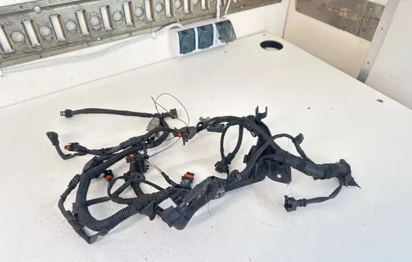 Opel Vivaro Fuel injector wires