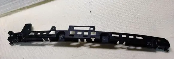 Chevrolet Malibu Rear bumper mounting bracket 22976465