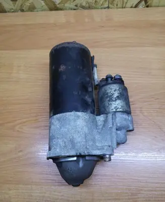 Volvo XC90 Starter motor 30782228