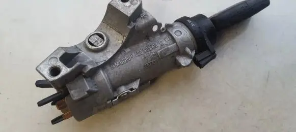 Volkswagen PASSAT B5 Ignition lock 4B0905851