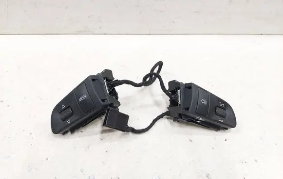 Audi A6 S6 C6 4F Steering wheel buttons/switches 4F0951527A 61676390 4F0951527