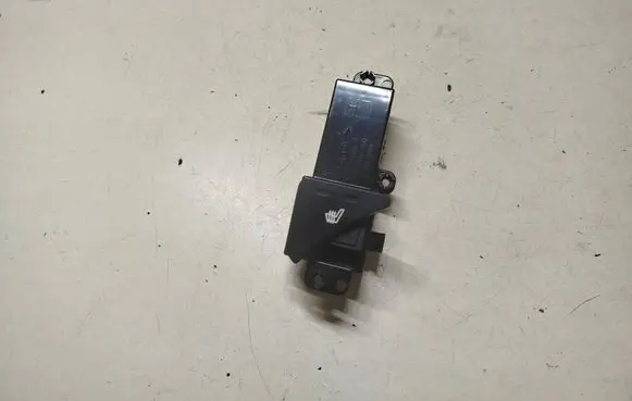 KIA Sportage Seat heating switch 933303W900WK