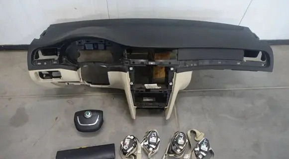 Skoda Superb B6 (3T) Dashboard 