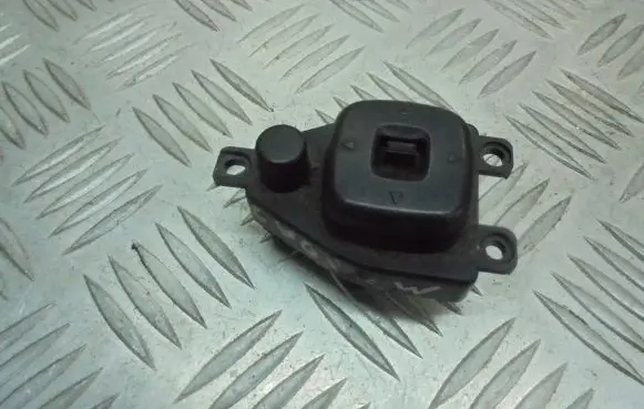Mazda 2 Wing mirror switch