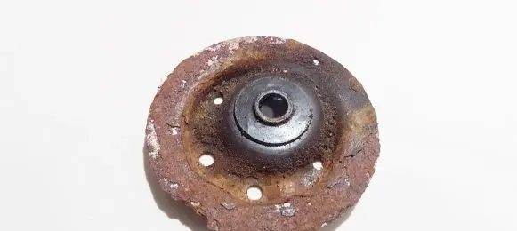 Coil spring mount