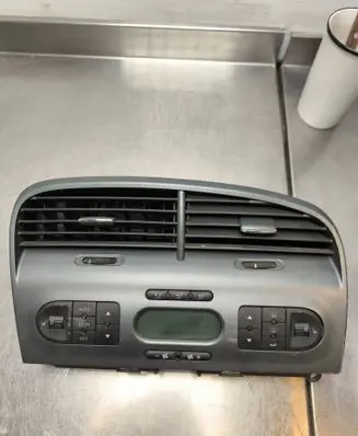 Seat Altea XL Air conditioner control unit module 5HB00887605 5P0907044L