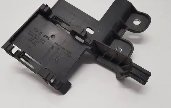 Renault Arkana Distronic sensor bracket 284S41046R
