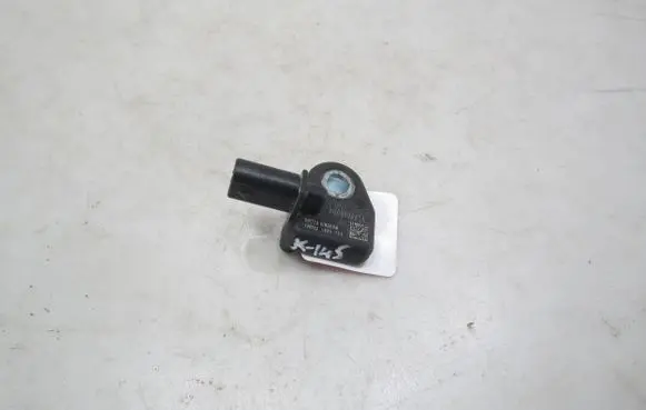 Volkswagen PASSAT B8 Airbag deployment crash/impact sensor 3Q0959651A 03161083