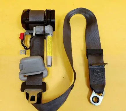 Mitsubishi Space Star Front seatbelt 570493010