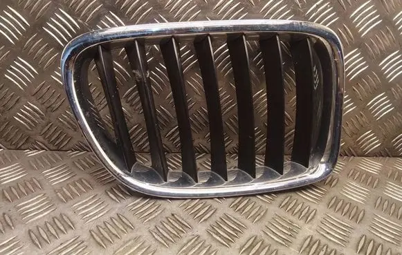BMW X1 E84 Front grill 51112993306 51112993308 2993308