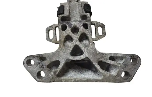 Citroen C5 Engine mount bracket