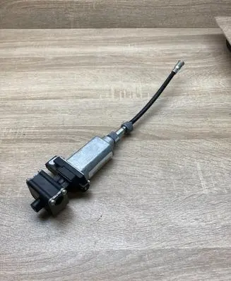 Nissan Qashqai Seat adjustment motor 62TA6D10ES